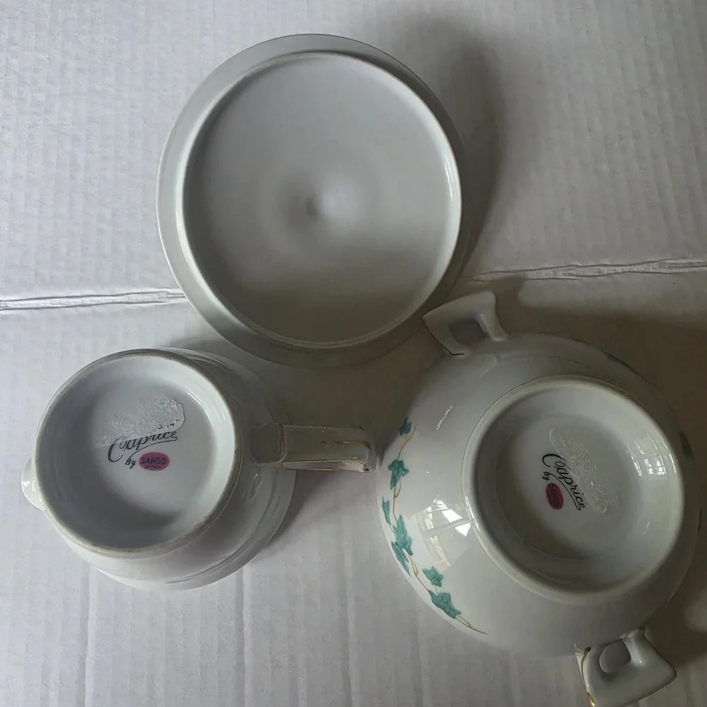 Sango Caprice Japan Covered Sugar Bowl &‎ Creamer Set Green Ivy Gold Trim